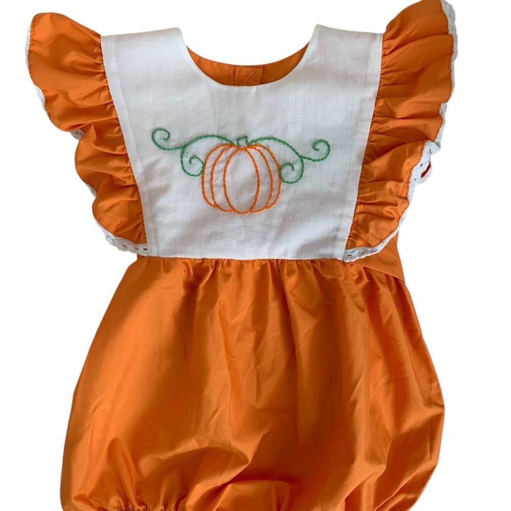 NWOT Southern Smocked Co. Pumpkin Bubble 12-18m